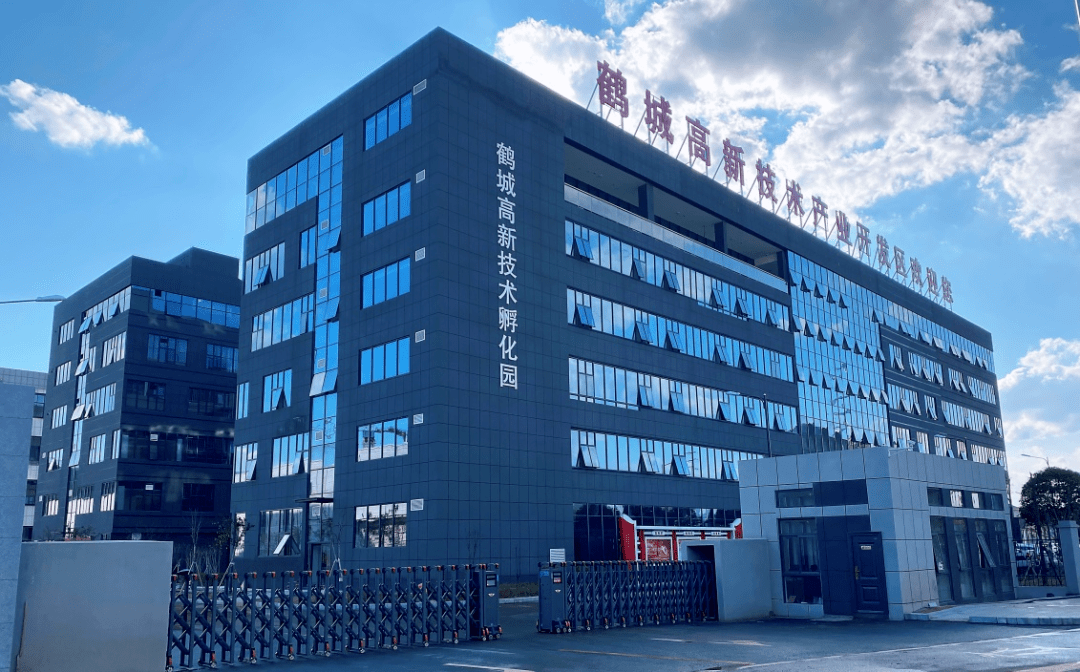鹤城建材行业动态：市场变化与发展趋势