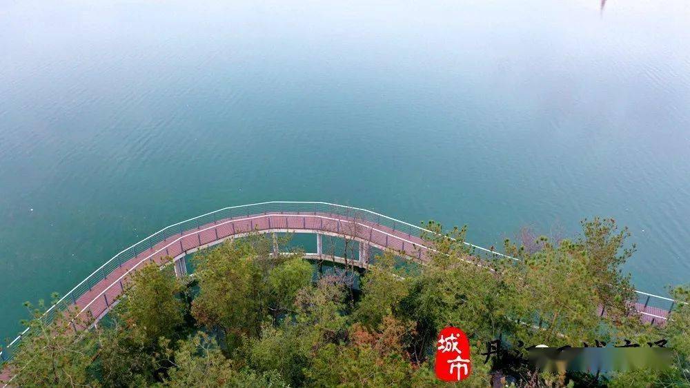 170米高水位的丹江口如意岛,有在水上行走的感觉!_家乡_视频_全屏