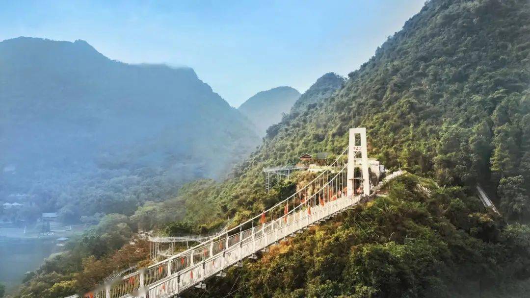 99元1大1小宝晶宫亲子套票:天宫玻璃桥 天鹅湖游船_度假区_广东_项目