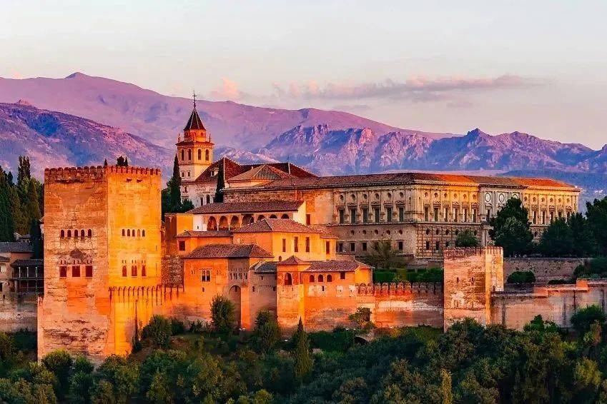 五天四夜西语团|格拉纳达探秘古城之旅_de_前往_巴塞罗那