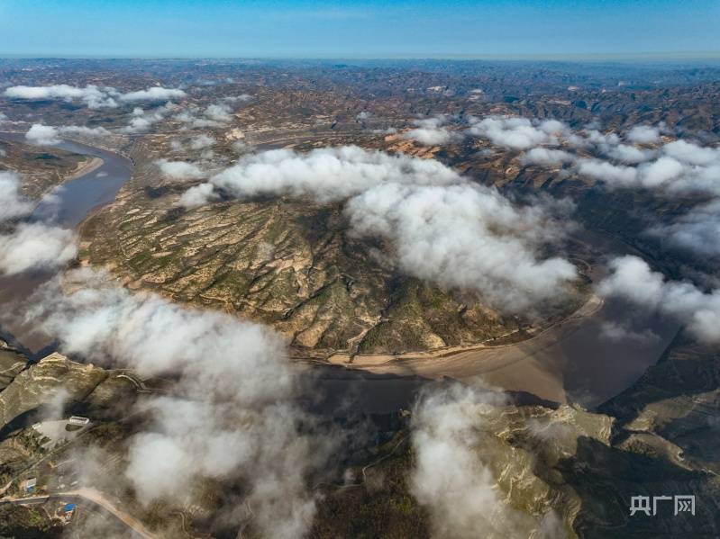 山西石楼:"黄河第一湾"的农民摄影师_生态_发展_故事