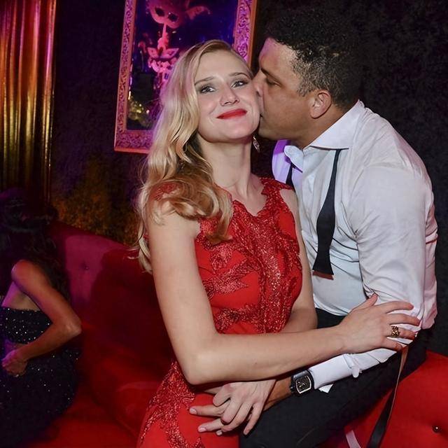 去年刚娶超模?银行只剩下2万?罗纳尔多破产?_法律手段_投资_偿还债务