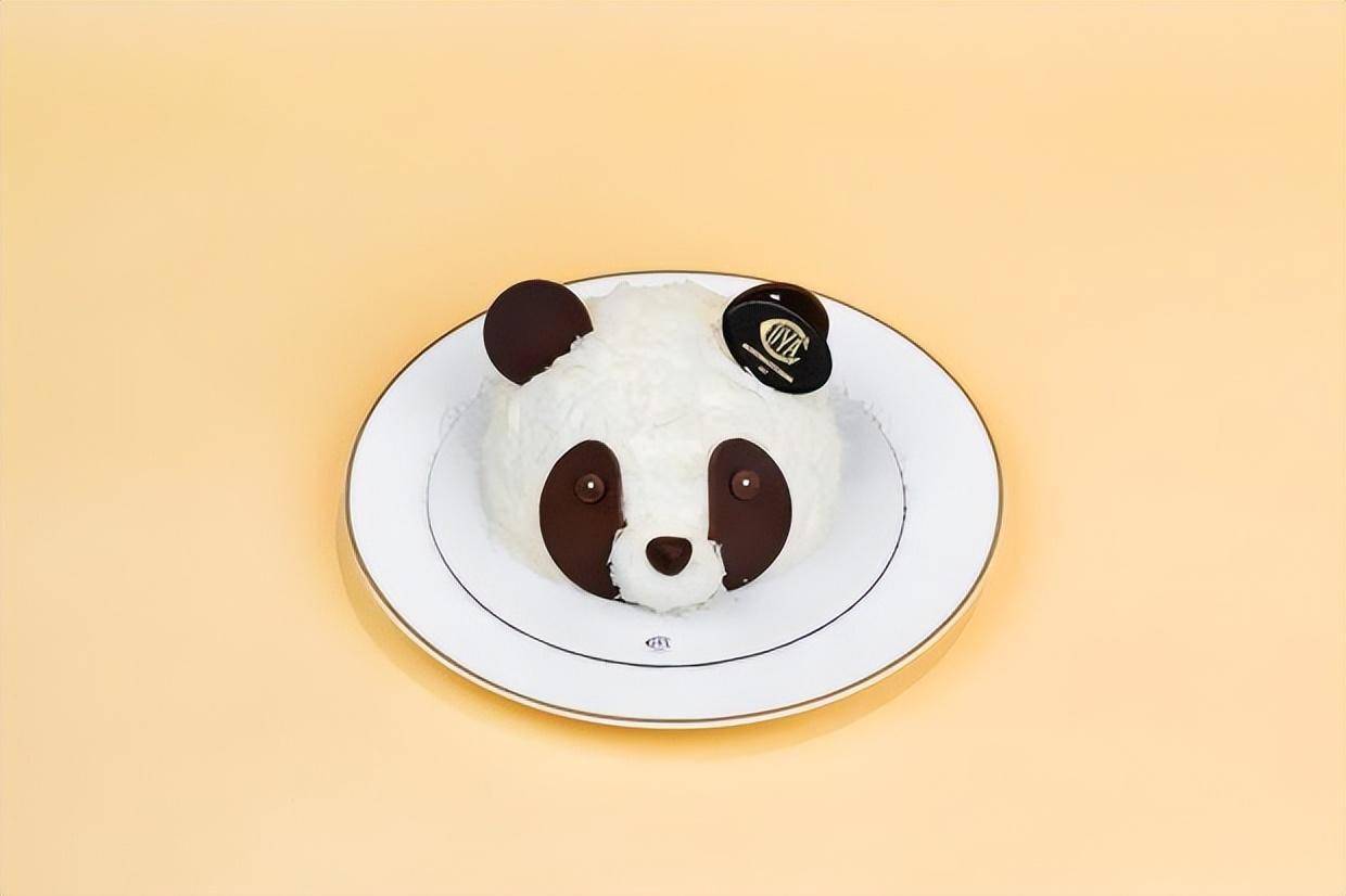 cova是意大利古老的甜品名店,由拿破仑的将领安东尼奥·科瓦(antonio