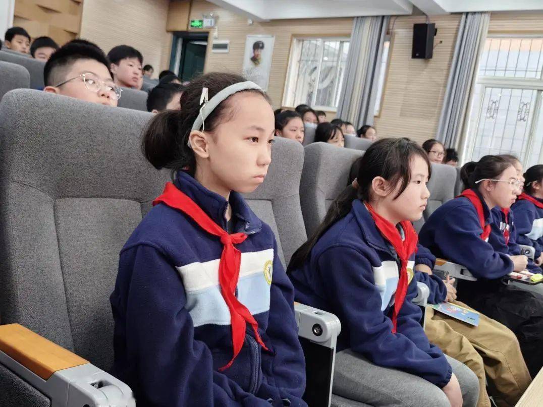 国防科技进校园 感受中国力量——武汉市洪山区广埠屯小学国防科技