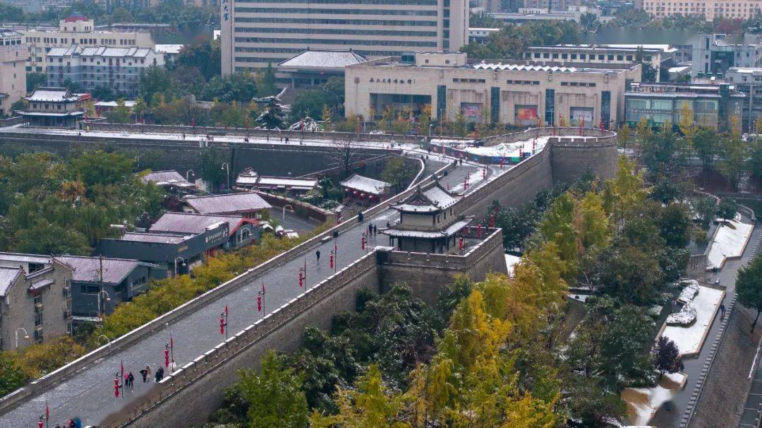 30张雪景美图,共享西安城墙初雪的浪漫!_长安_白雪_过往