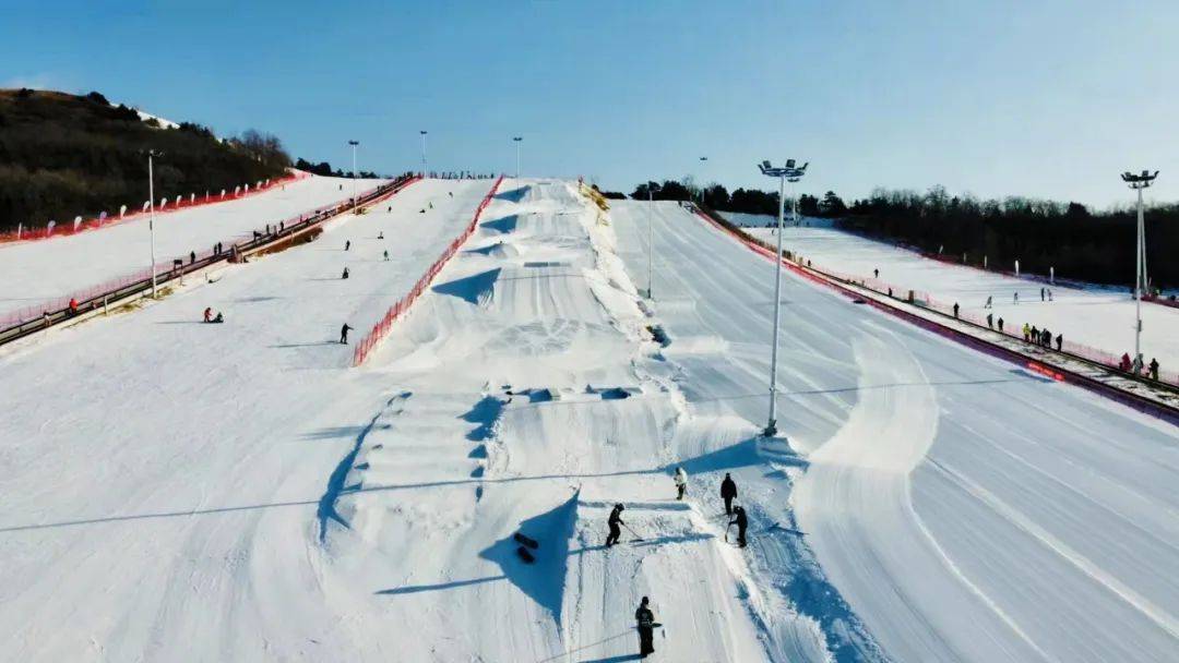 沈阳怪坡滑雪场高级道图片