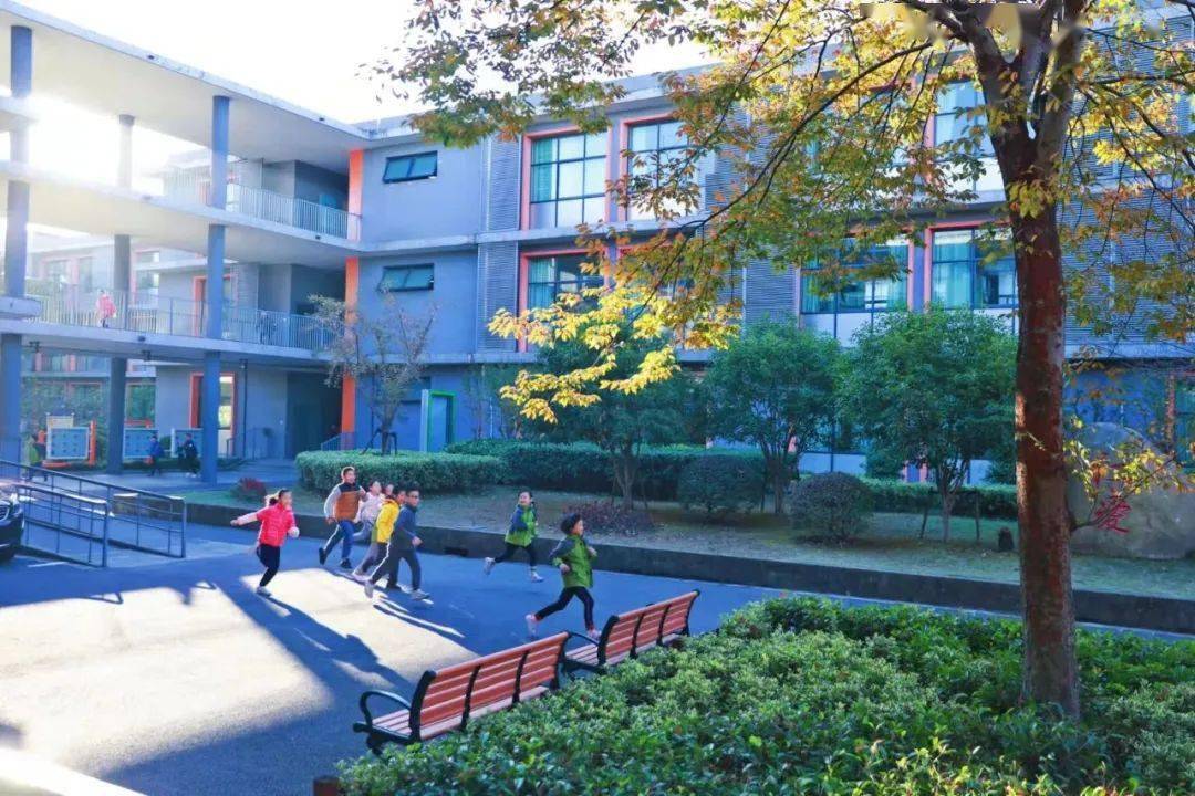 发展校掠影——上海市青浦区东方中学,上海市毓秀学校_教育_团队_机制