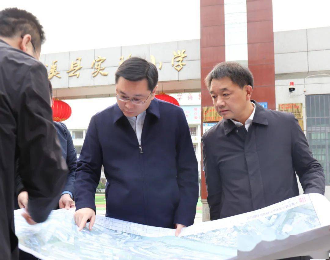 许庆一专题调研城市建设工作时强调: 加快完善城市功能,全面提升城市