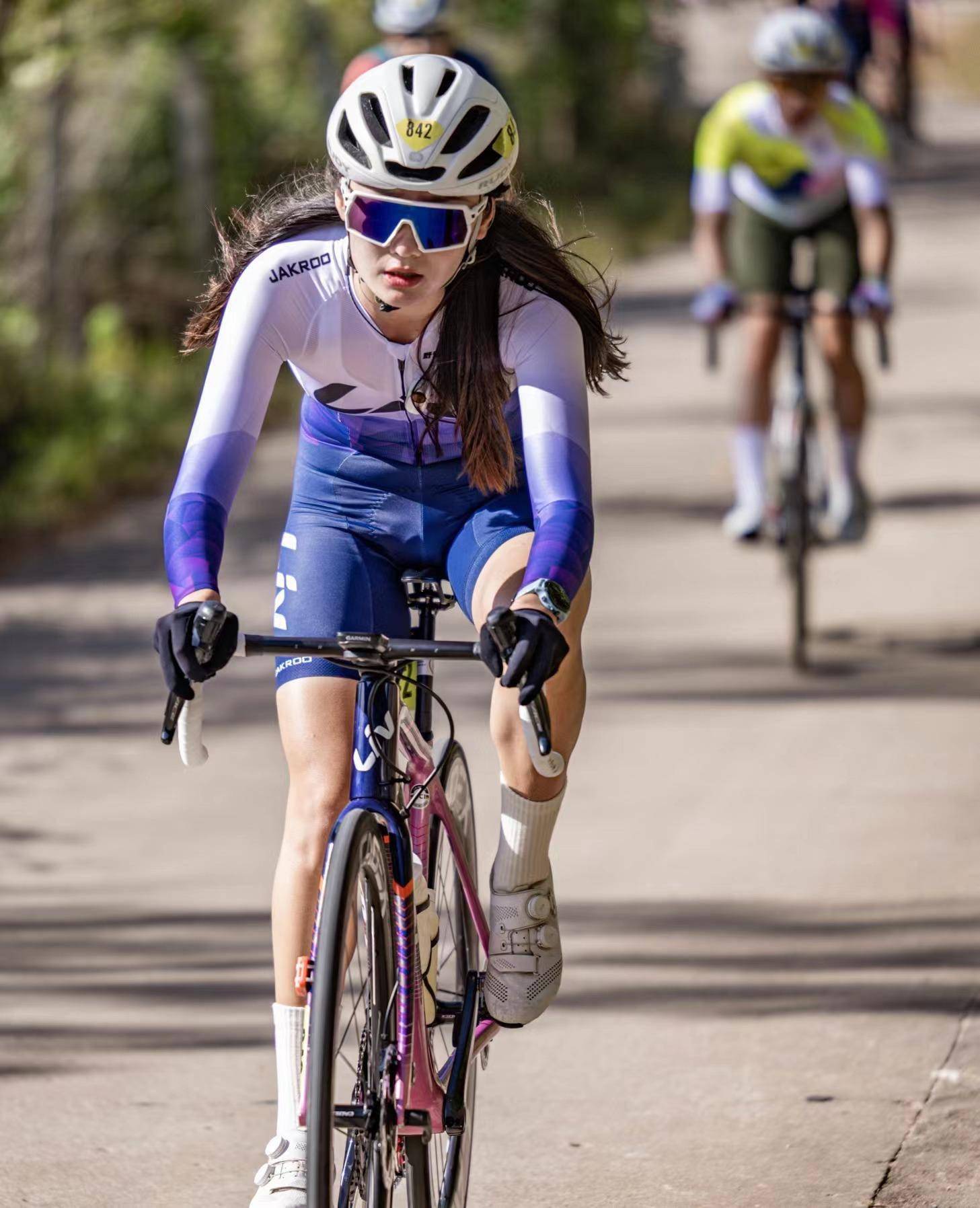 骑行的女人,就是这个劲儿!_比赛_女性_自行车