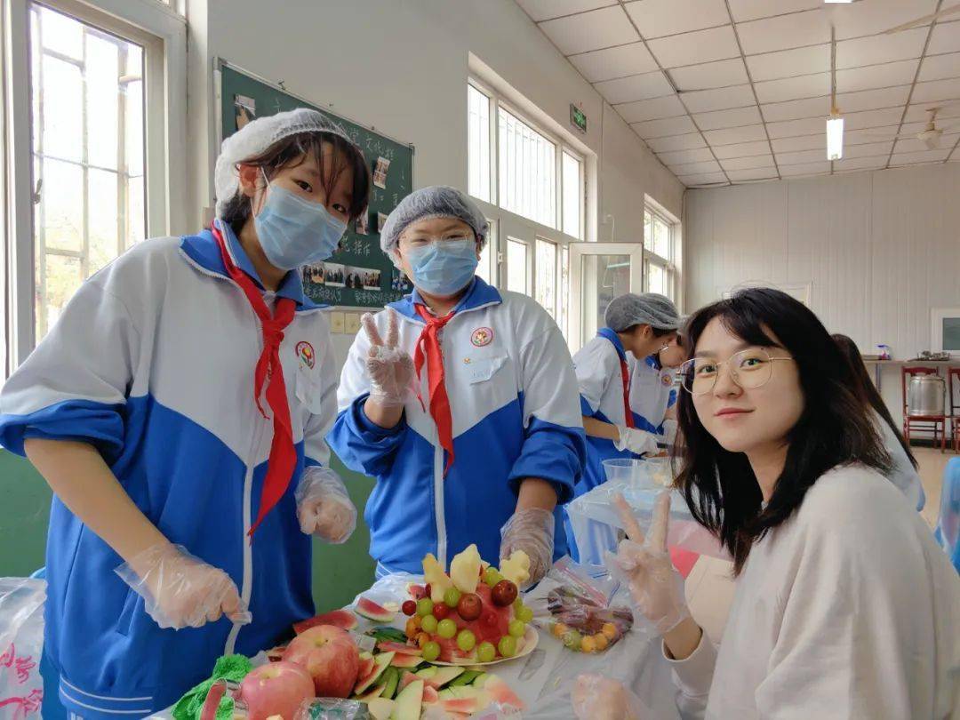 东丽中学开展创意水果拼盘大赛