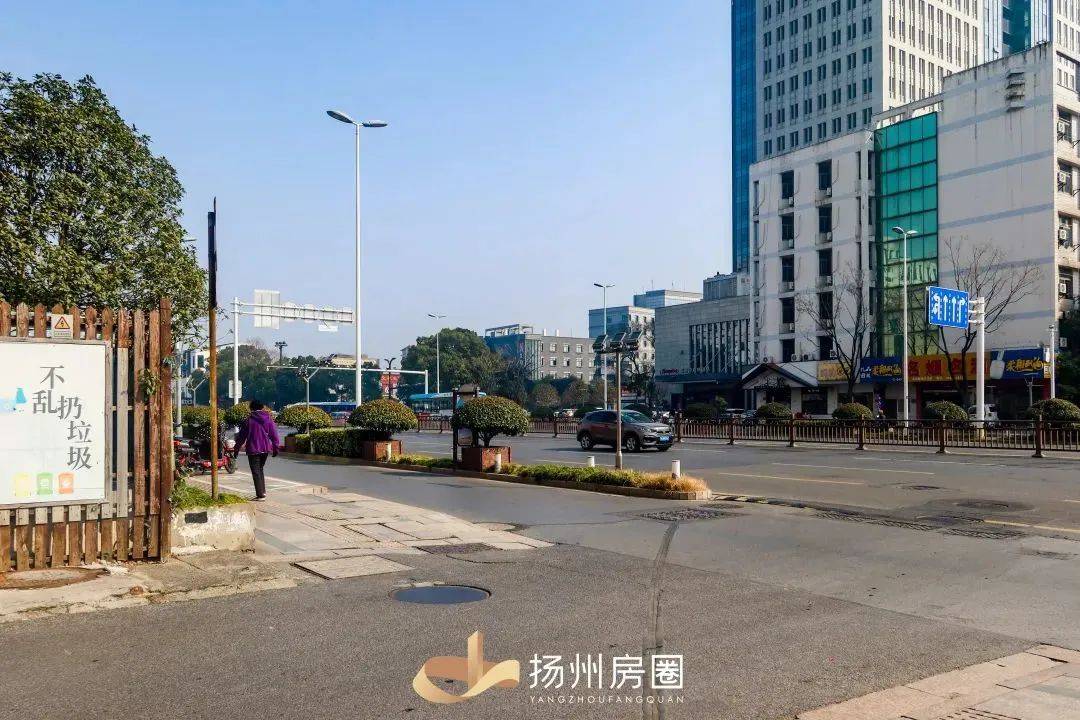 周边老小区众多,四季园新村,姚庄,新庄等扎堆,生活设施非常齐全,烟火