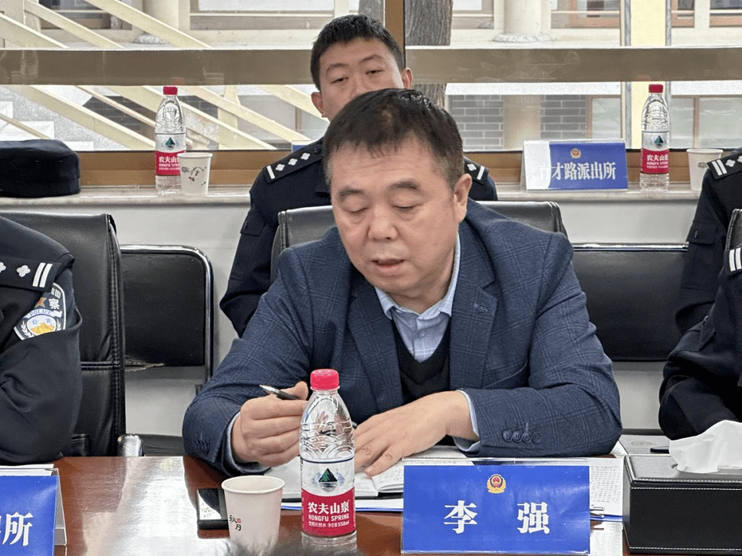 【"两行动,两措施"】公安雁塔分局组织召开"进建商"暨冬季旅游治安