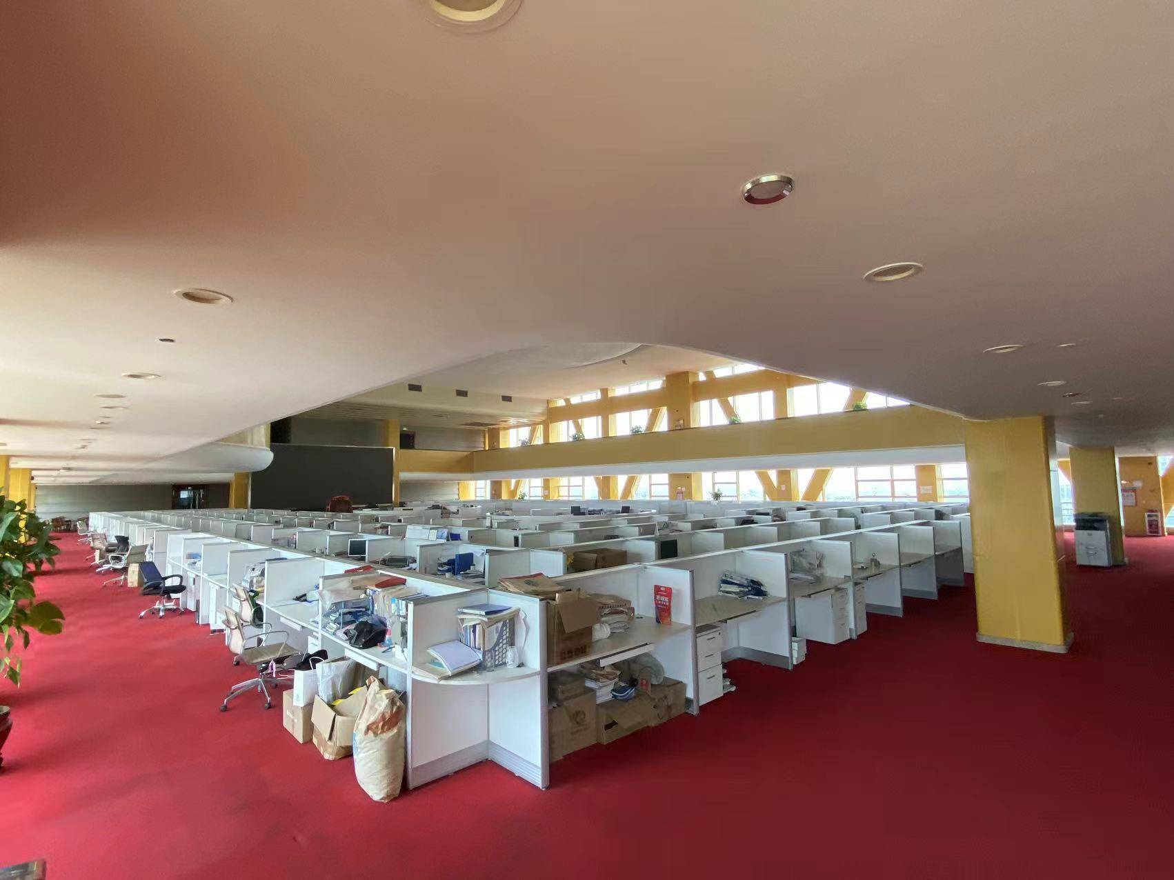 被拍卖的广州圆大厦:扶梯停运货架积尘,有员工三月未发工资_集团_兴业