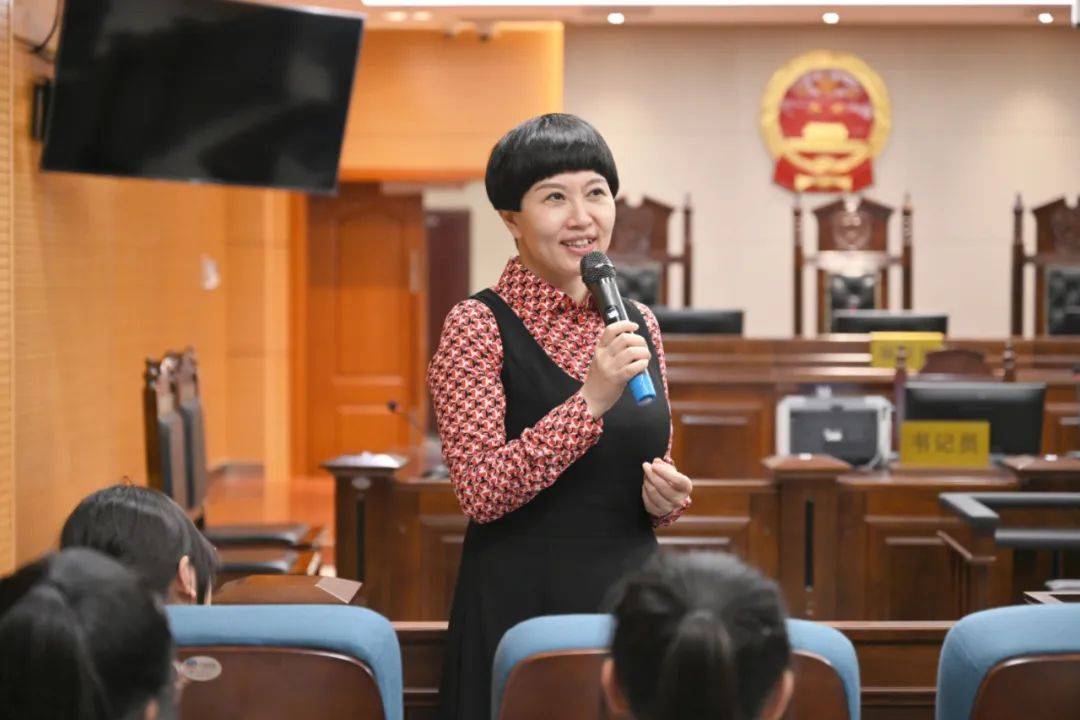 全国人大代表刘希娅:提升司法保护能力 护航未成年人成长_九龙坡区