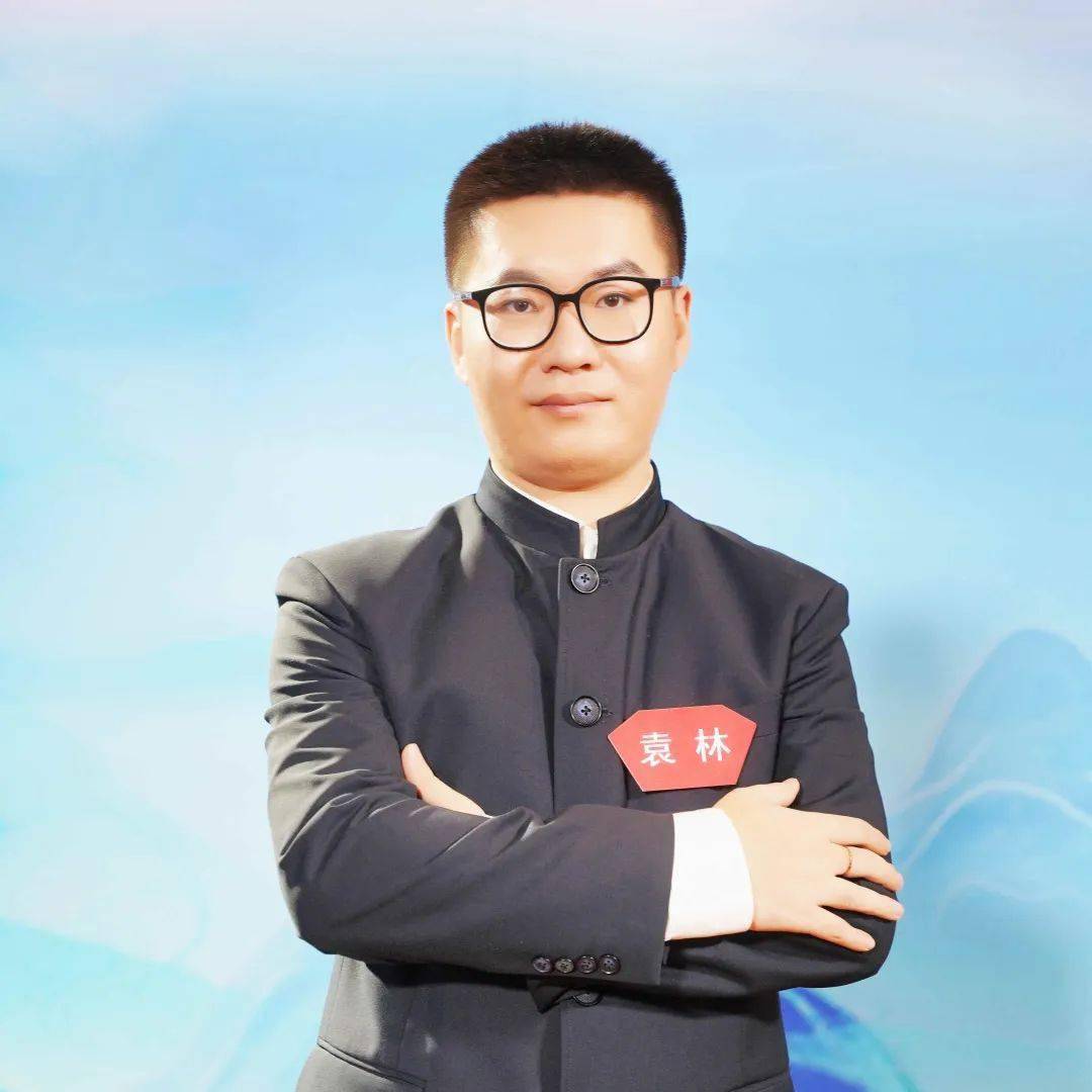 袁林热爱每一次的讲解工作心中常有一份执着为家乡传播红色文化是他义