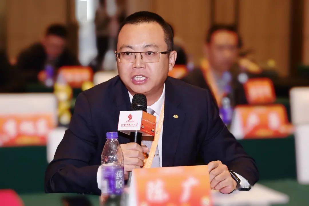 左右滑动查看更多文化学者石光华,成都兴隆生态开发有限