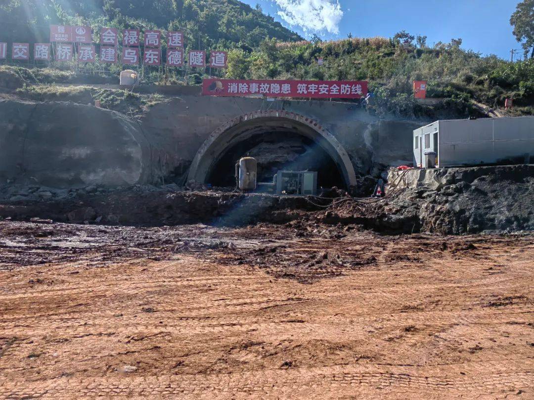 自2023年8月开工建设以来,会禄高速公路施工进度如何?