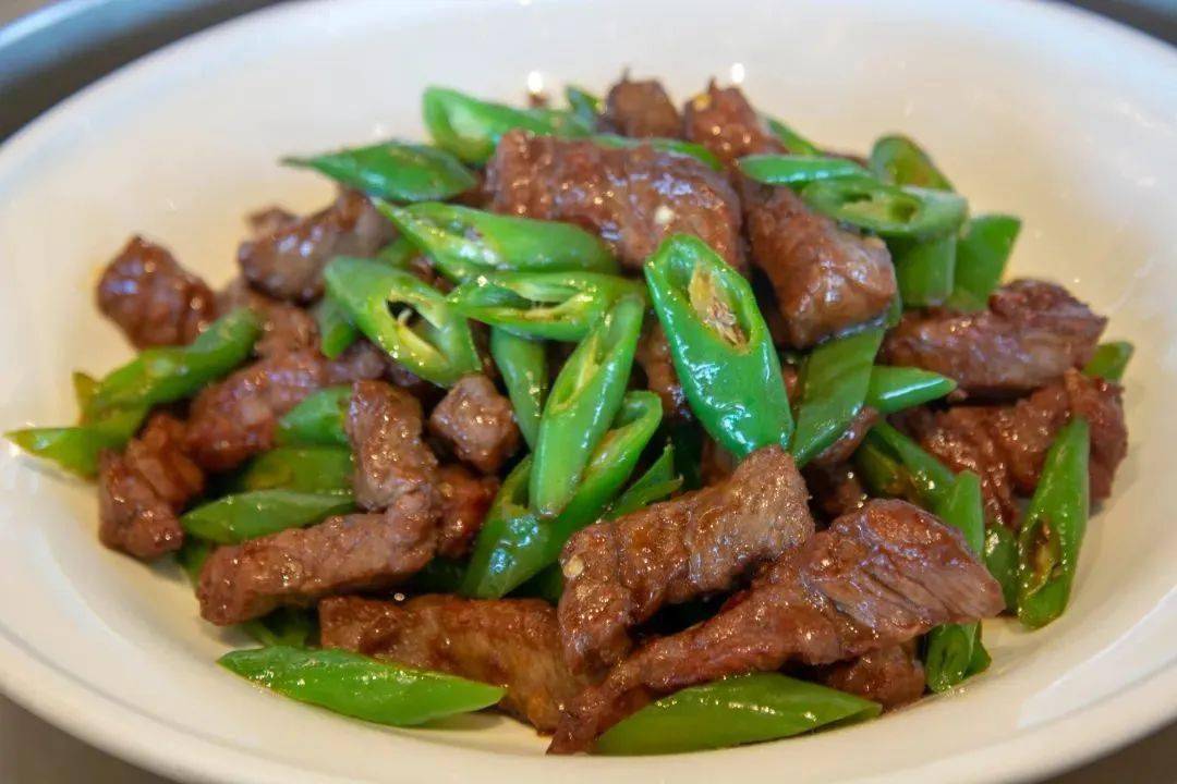 【东郊宾馆】爆款年夜饭开席!065388起抢4人欢聚食宿盛宴!