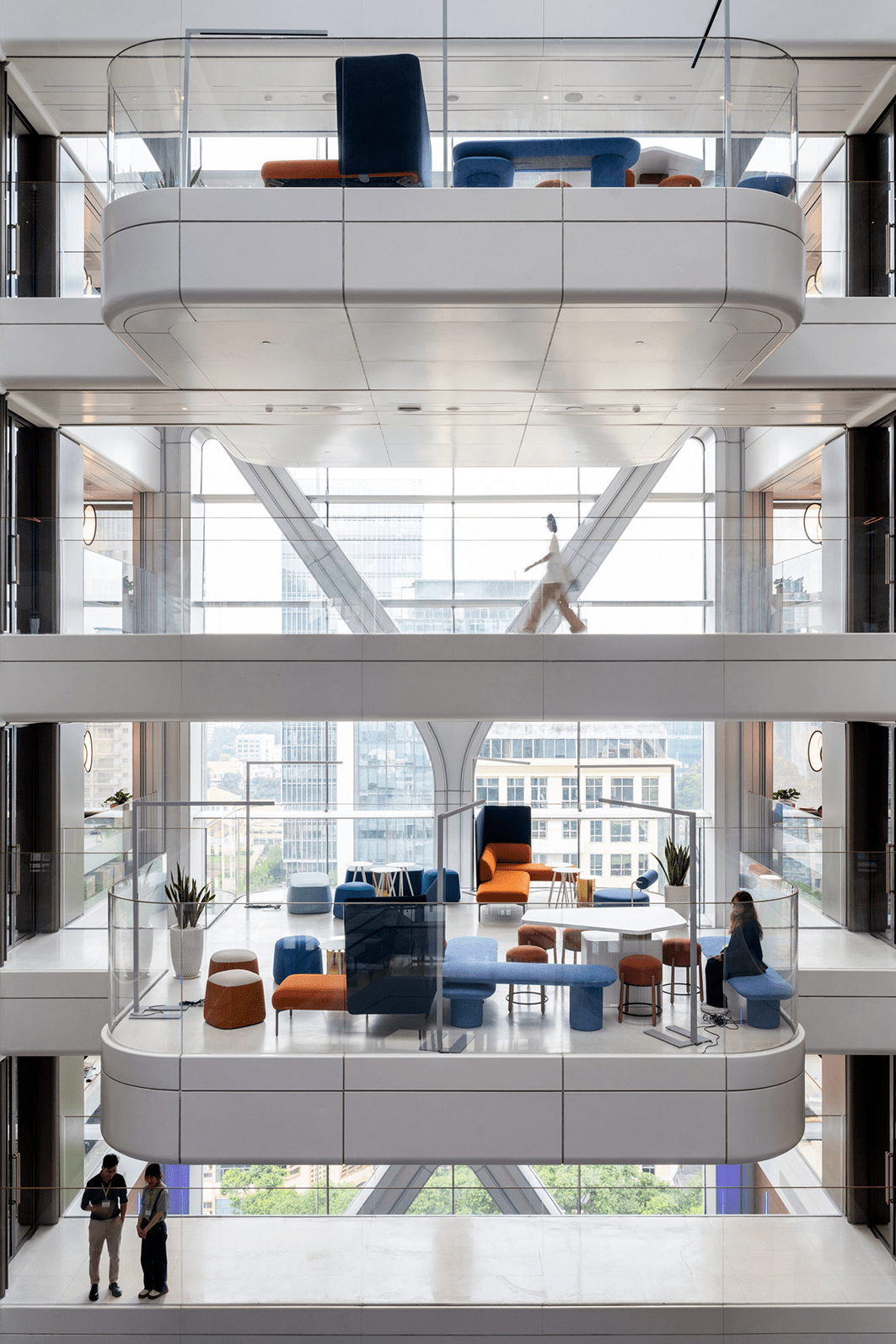 福斯特新作,通高中庭点亮办公大楼_空间_平面图_建筑事务所