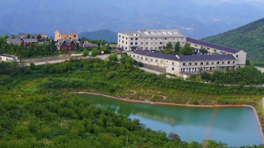来嵊州覆卮山,赏绝美日出~在嵊州,也能遇见塞北的风光,就在眠牛弄水库