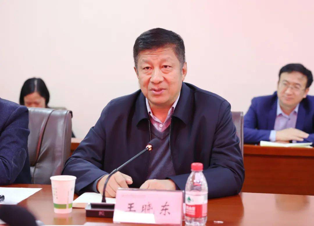 滨州医学院院长黄飞一行来我院考察交流_发展_教学_王晓东
