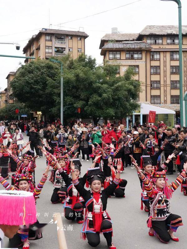 供图:绿春县融媒体中心摄影:杨吉娟 全婧回荡在绿春县城上空欢快的