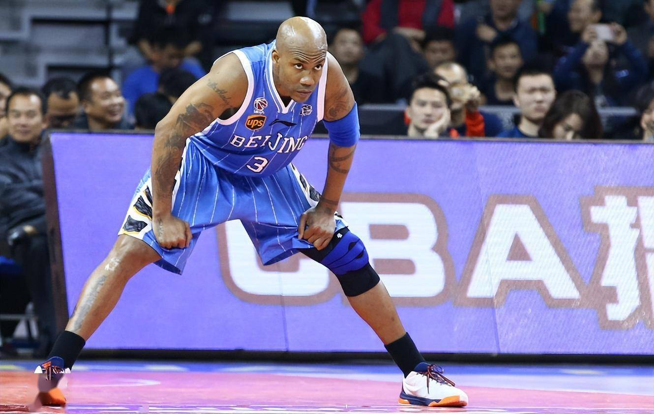 王仕鹏单场砍下过32分,压制住了有cba第一外援美称的昆西-杜比
