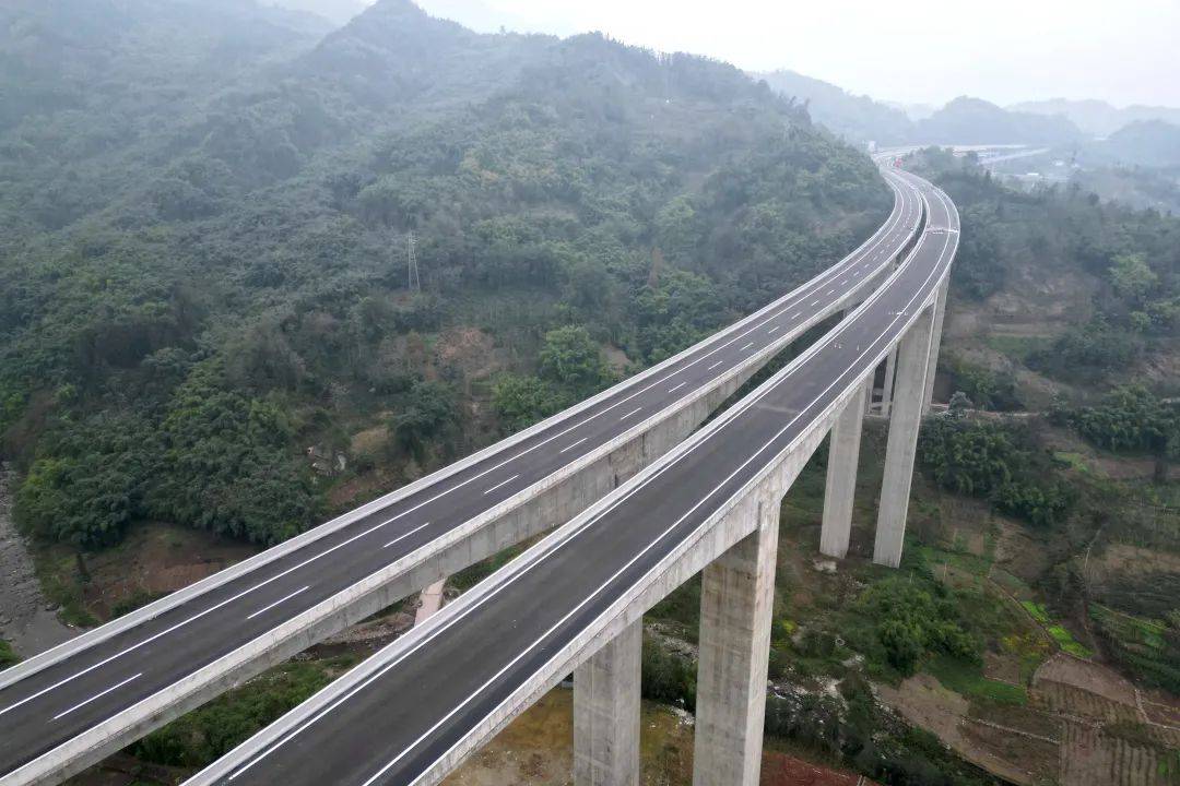 仁沐新高速预计12月底全线建成通车_隧道_屏山_五指山