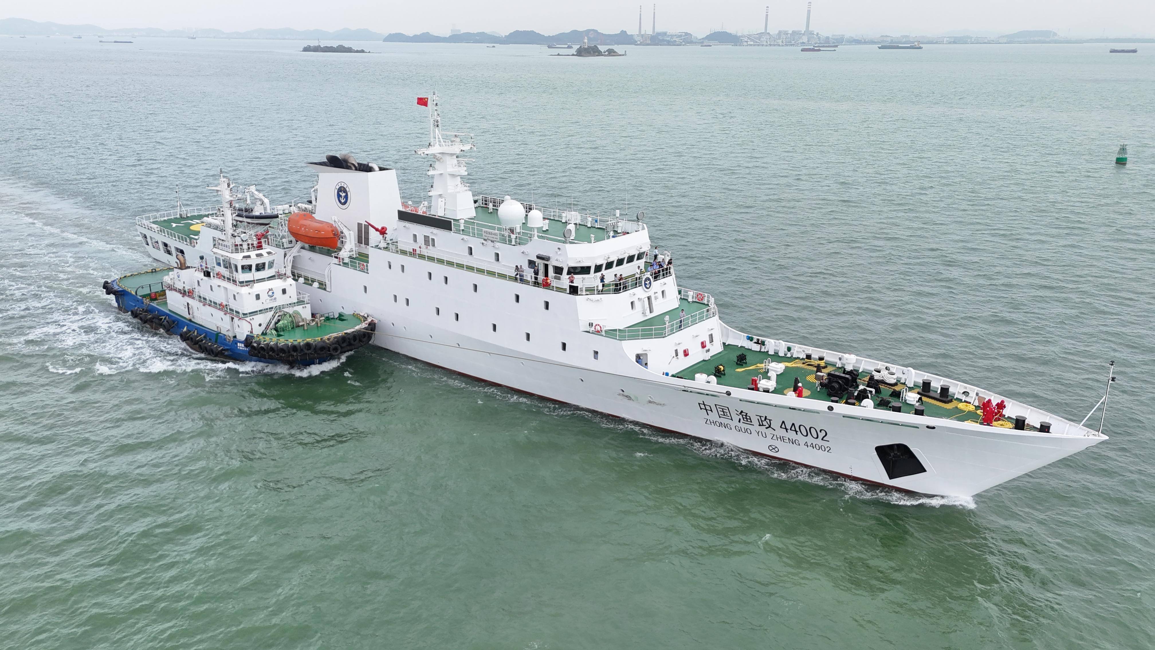 广东首艘3000吨级海洋执法船今日入列