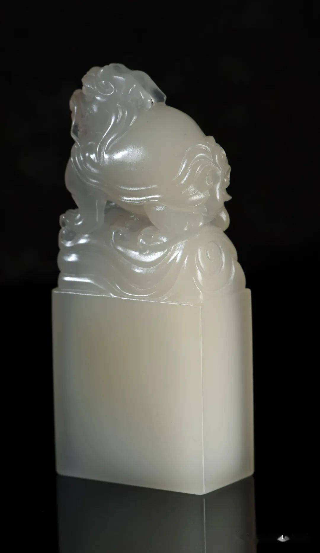 半清透,半乳白_叶挺齐_福建_雕刻师