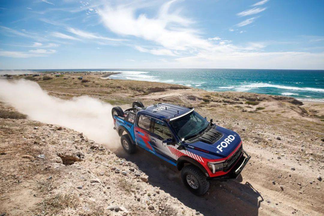 福特bronco raptor,f-150 raptor r双双称霸巴哈1000越野拉力赛