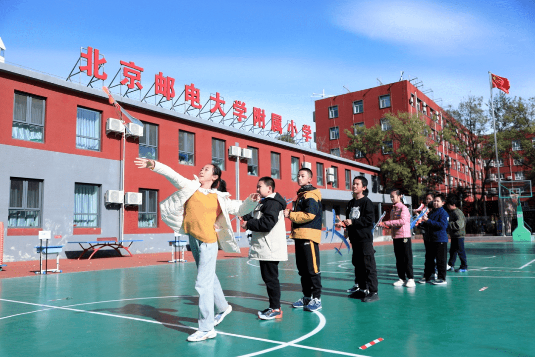 科技起航,创新未来——北邮附小志强校区科技嘉年华活动