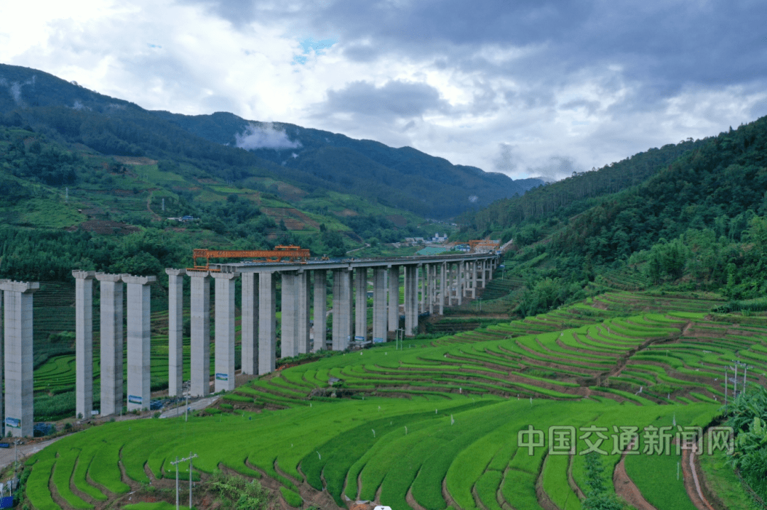 瑞孟高速入围2023年公路重大工程新闻宣传"十佳项目"推选终评环节