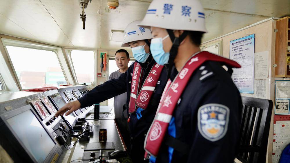 珠海边检:"陆空联查"助力澳门第四跨海大桥桥梁钢结构件顺畅通关_船舶