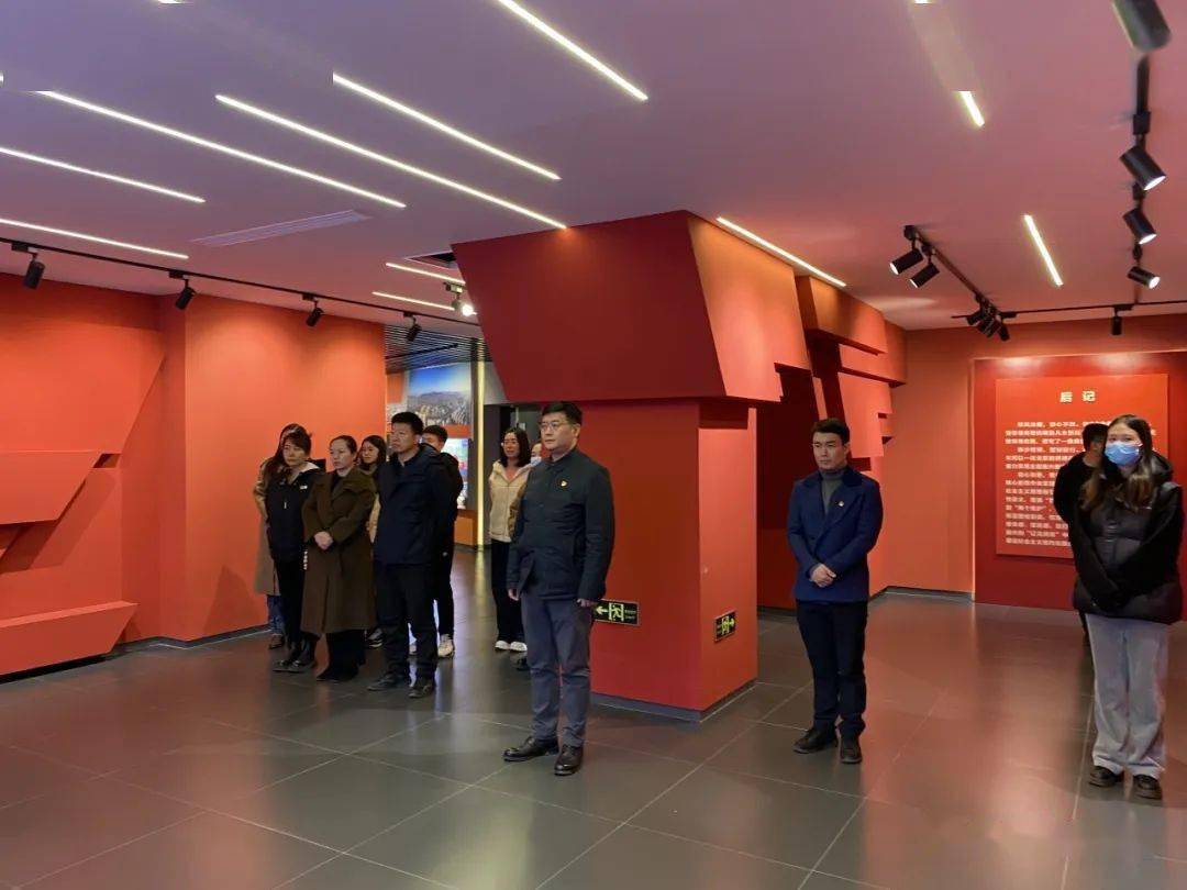 11月22日,团市委党员干部赴建昌县要路沟革命历史教育基地开展主题