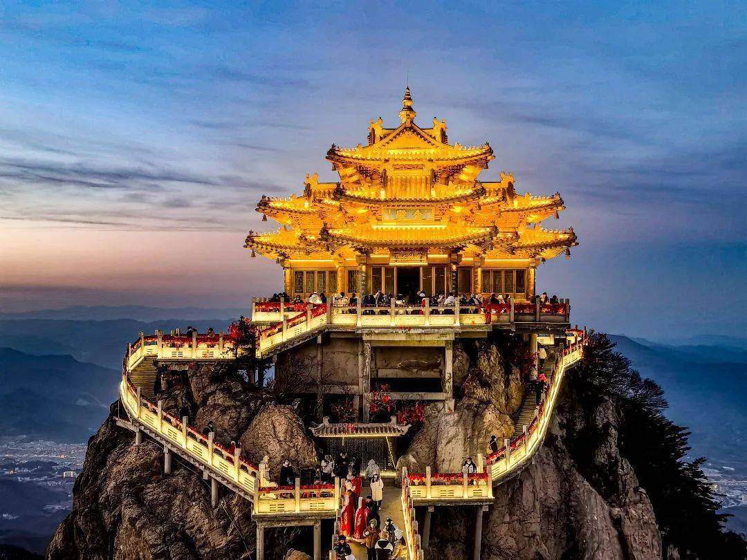 栾川老君山还能看夜景吗?下雪会封山吗?速看._景区_灯光_云海