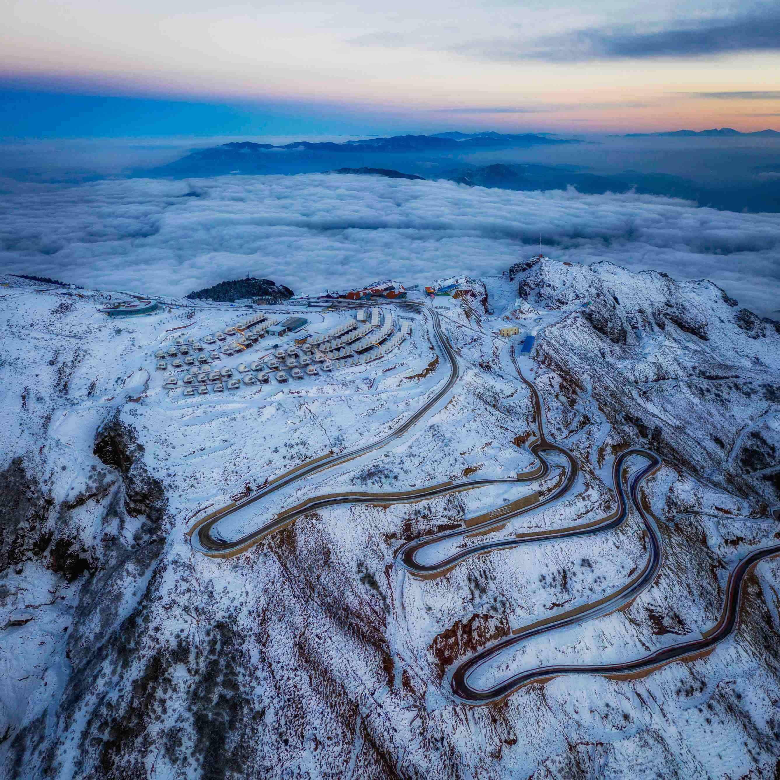 牛背山海拔图片