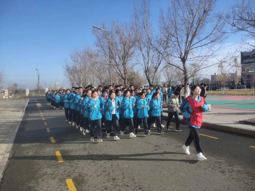 跑出青春加速度,拥抱健康追梦想---沙湾一中开展阳光大课间跑操比赛