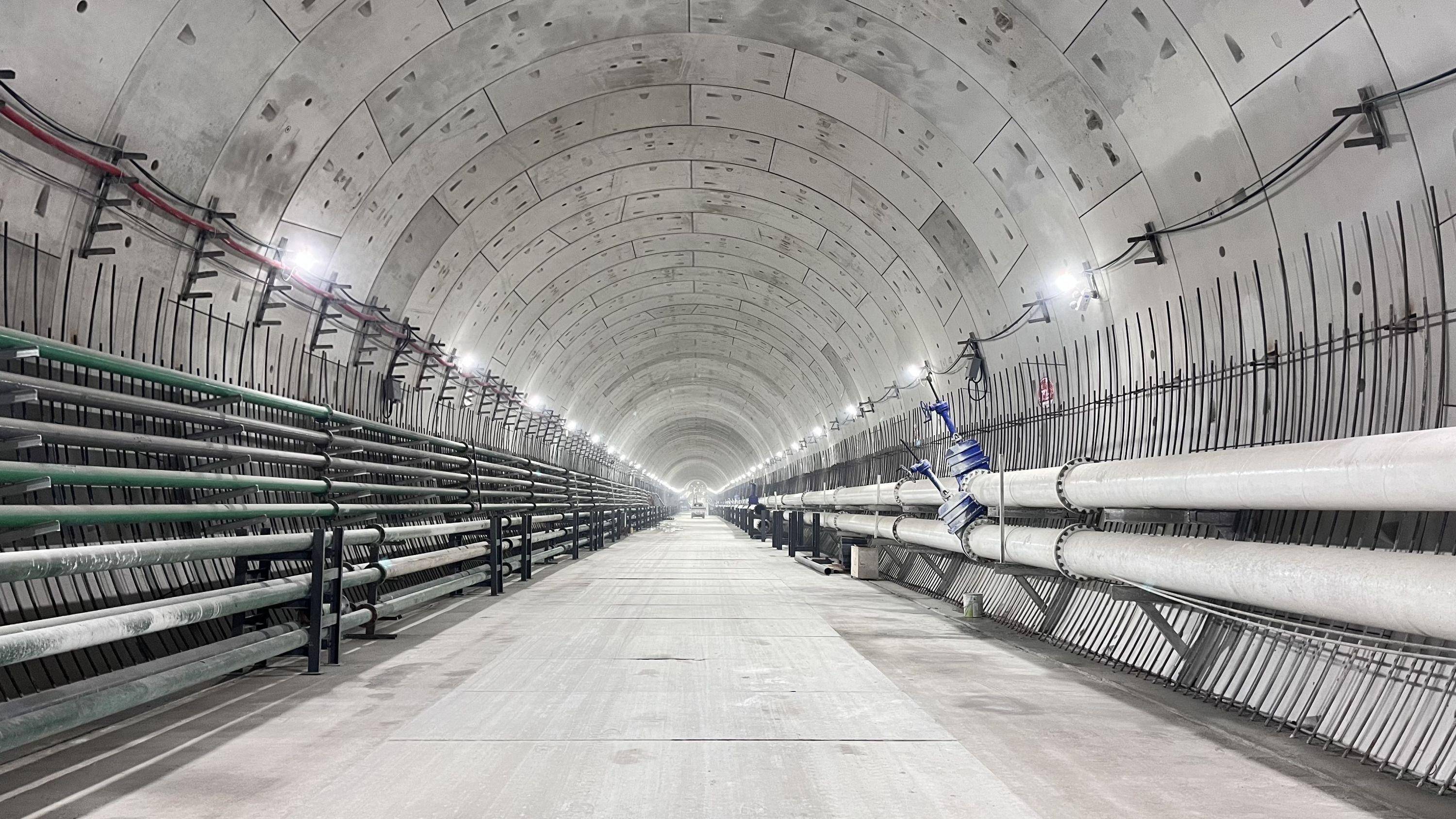 这条越江隧道施工已达"最深处"_穿越_长江_地铁