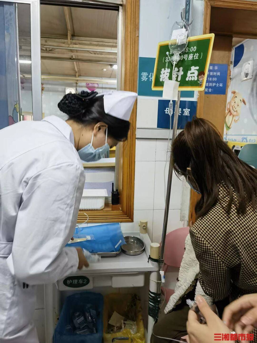 昨天班级三分之二的同学都发烧了因此导致班级大面积请假