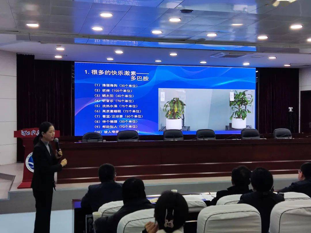 经过激烈角逐,环工学院赵晓楠获一等奖,影视学院张灵祺,外语学院杨雪