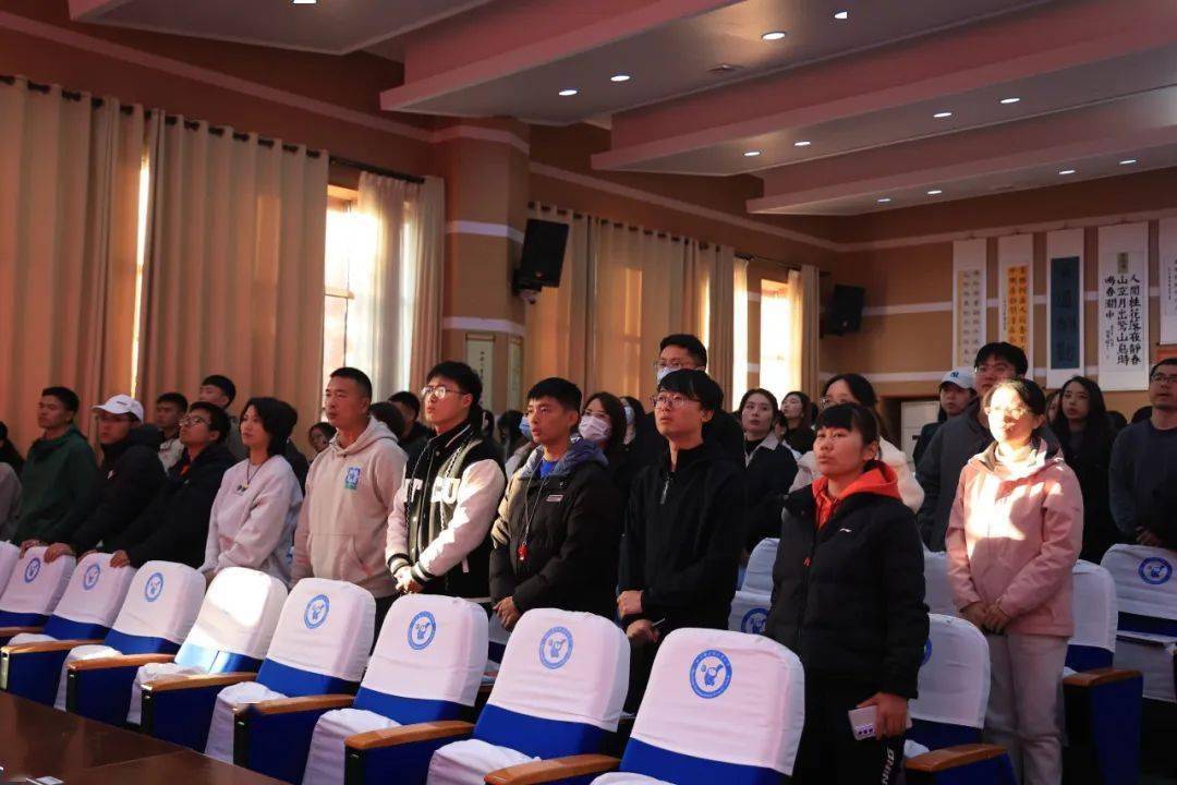 "——《传习录 教条示龙场诸生》汤鑫婕,于迪老师带领大家一起诵读