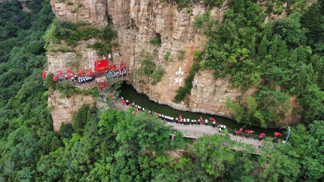 乘坐抵达安阳红旗渠机场航班的乘客可参与"乘飞机免门票游安阳"活动