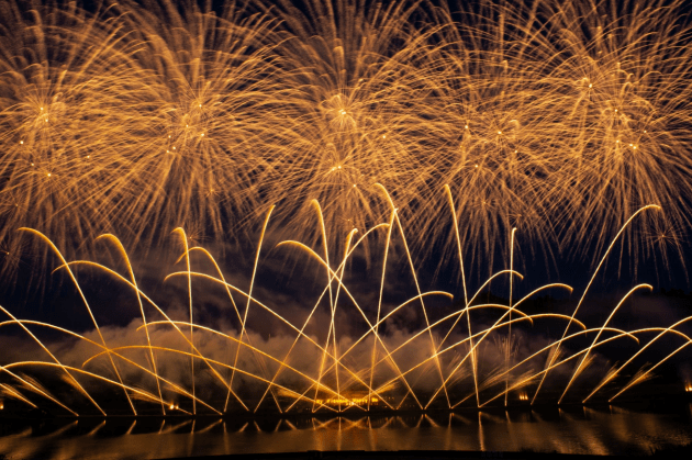 又又又一场演唱会,就在本周!_青春_中心_烟花