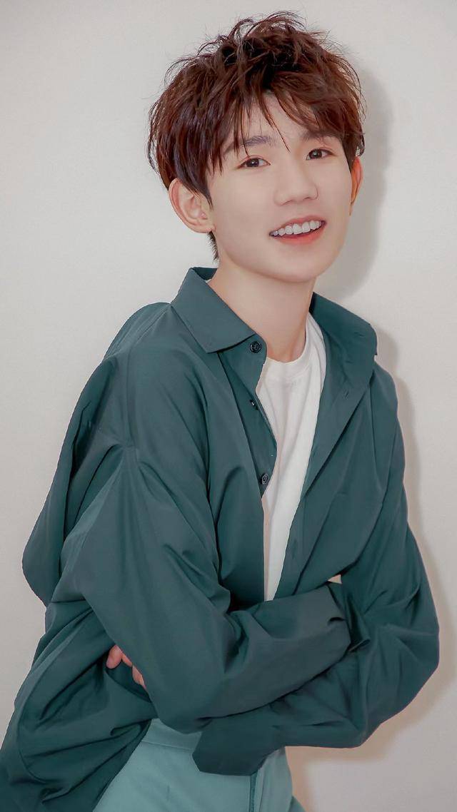 王源疑似和李恩童谈恋爱,女方是学霸,网友:真的假的?_回应_恋情_美女