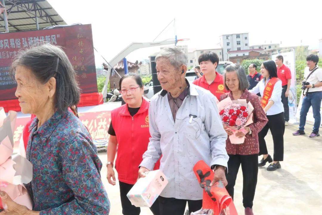 洛江区重阳节活动现场据了解,在相关部门的带领下,泉州全市各新时代