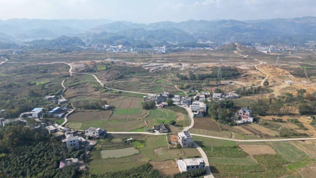 安龙县普坪镇秧地村积极探索提高土地利用率,提升耕地质量新路径,通过