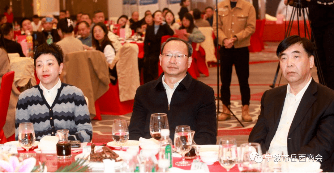 宁波市海曙区岳西商会第一届庆典大会隆重召开_会长_授牌_工作