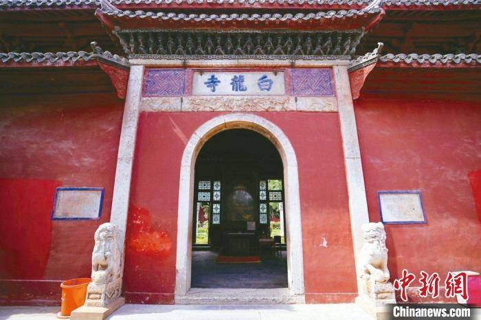 台媒看大陆:湖北天门白龙寺 展现明代建筑特色_大雄宝殿_台湾_使其