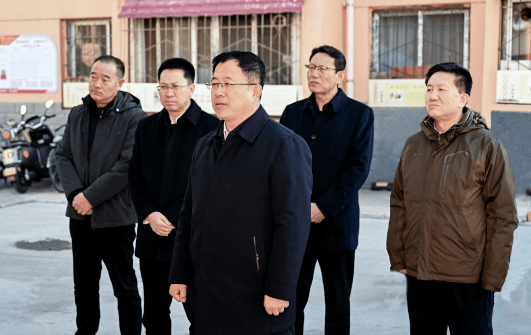 市领导雍建华,朱利军及有关部门,西夏区负责同志参加.